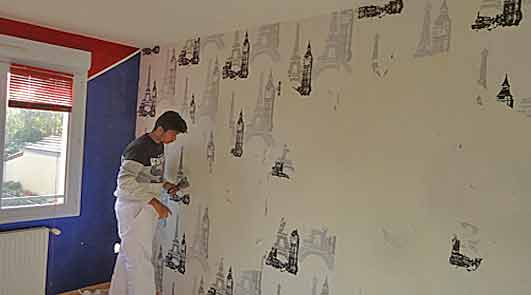 Décoller papier peint sur placo sans abîmer mur avec décolleuse